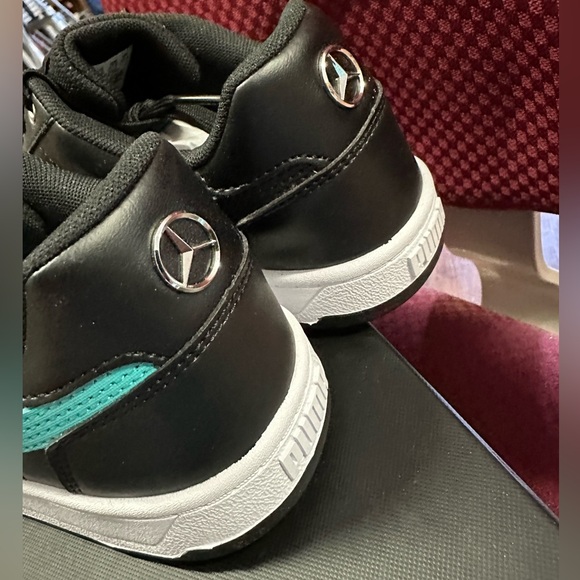 ‼️$10 - PUMA Mercedes-AMG PETRONAS Caven 2.0 Youth Sneakers Size 5.5 BRAND NEW - Picture 7 of 10
